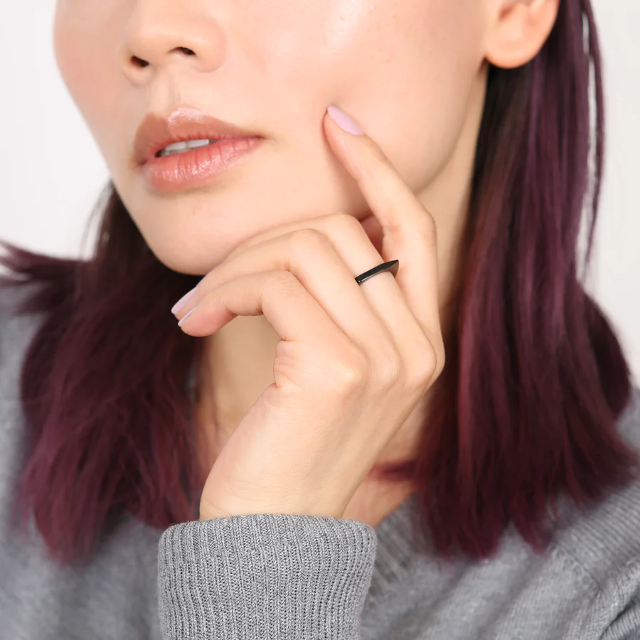 Solo_BlackFace2_900x